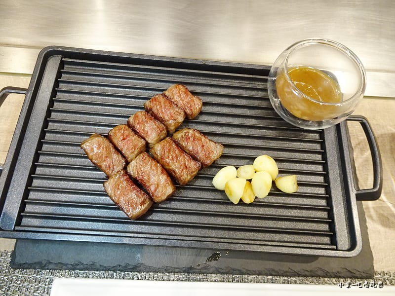 香煎牛小排 (6)77.jpg 香煎牛小排 (6)77.jpg