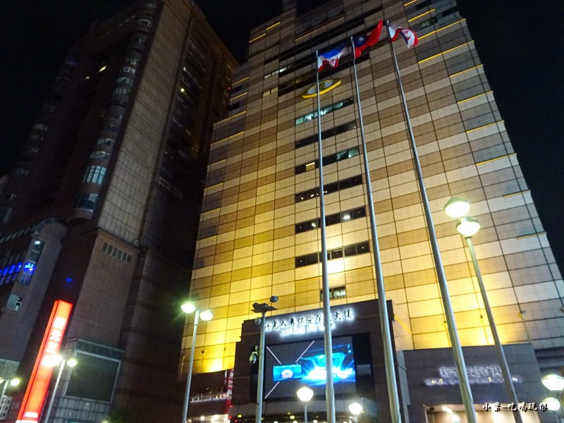 巨大紙膠帶 (1)1.jpg 巨大紙膠帶 (1)1.jpg