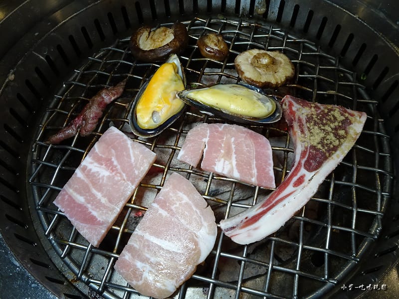 烤霜降松板豬及羊小排29.jpg