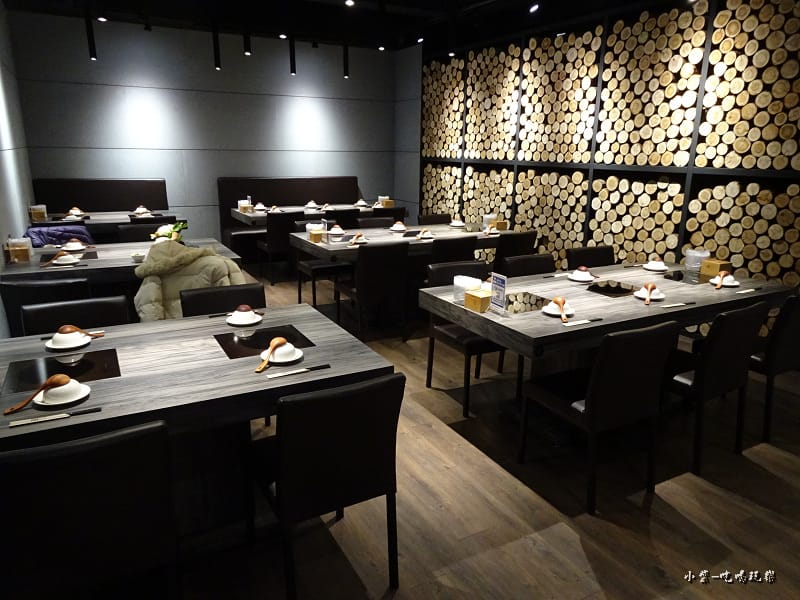 用餐C65.jpg 用餐C65.jpg