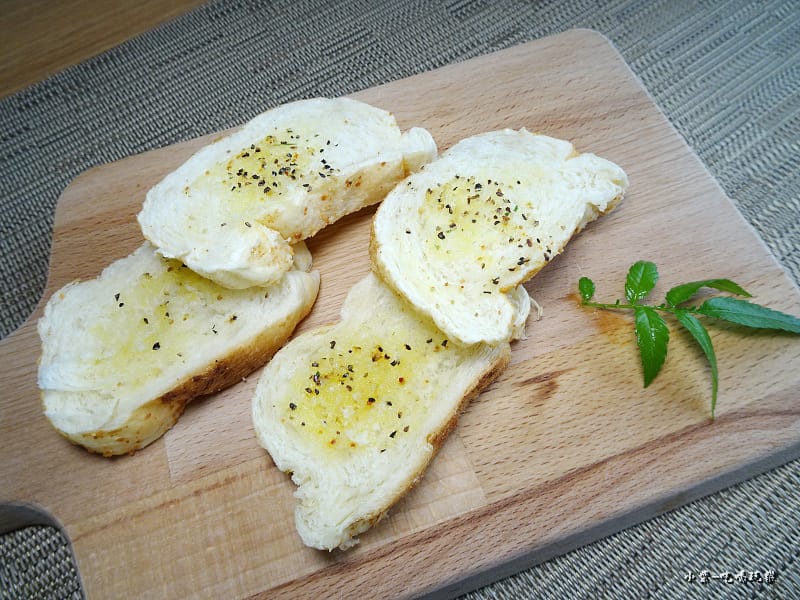 香蒜麵包52.jpg 香蒜麵包52.jpg