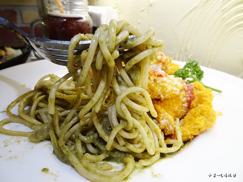 黃金酥脆豬排青醬義大利麵 (1)36.jpg 黃金酥脆豬排青醬義大利麵 (1)36.jpg
