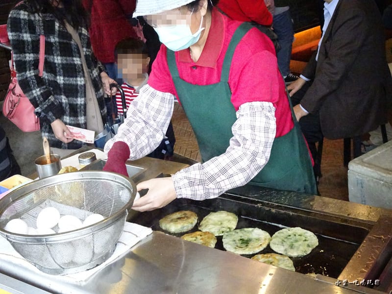 味珍香卜肉店前三星蔥油餅 (4)17.jpg 味珍香卜肉店前三星蔥油餅 (4)17.jpg