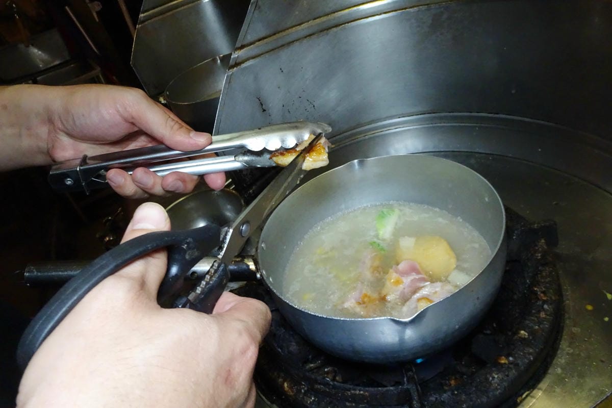 腿肉先煎香再煮.jpg 腿肉先煎香再煮.jpg