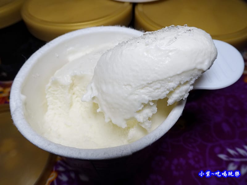 莎瓦迪卡-金枕頭榴槤冰淇淋 (1).jpg 莎瓦迪卡-金枕頭榴槤冰淇淋 (1).jpg