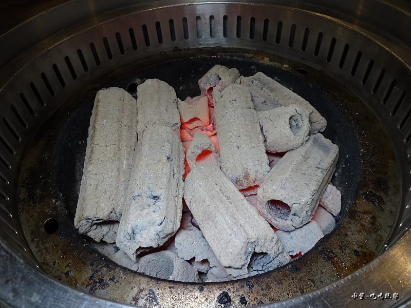 放炭火 (2).jpg