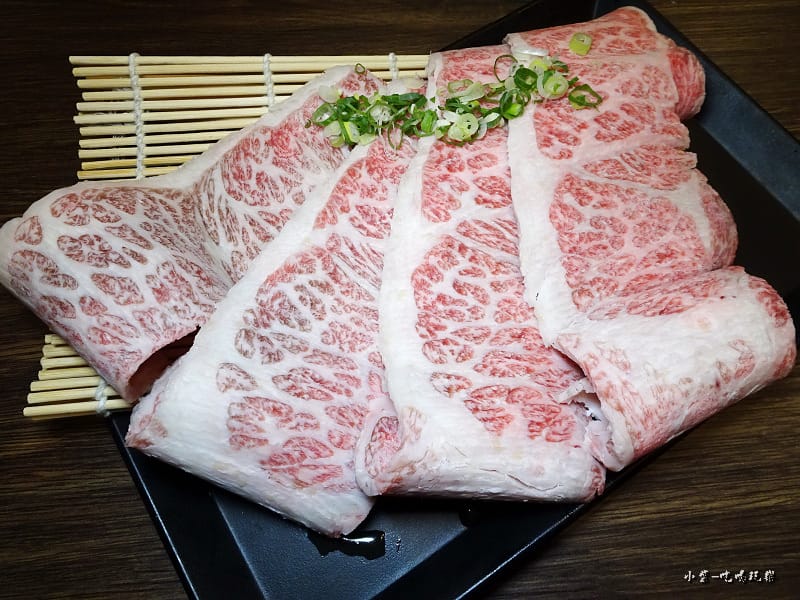 A5近江牛-無骨三角肩小排 (4).jpg