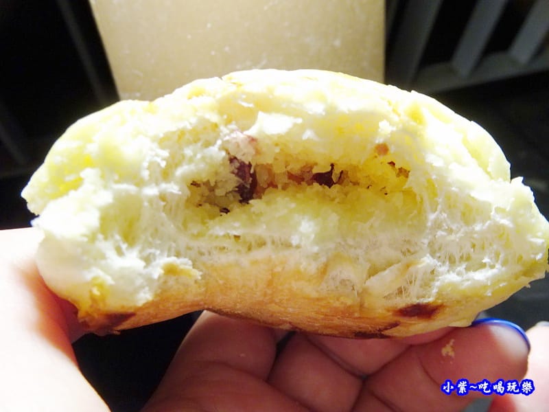 菠蘿椰子-李家麵包屋 (2).jpg 菠蘿椰子-李家麵包屋 (2).jpg