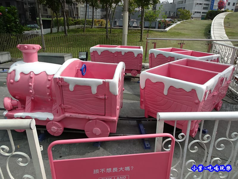 台中草悟廣場粉紅樂園 (8).jpg 台中草悟廣場粉紅樂園 (8).jpg