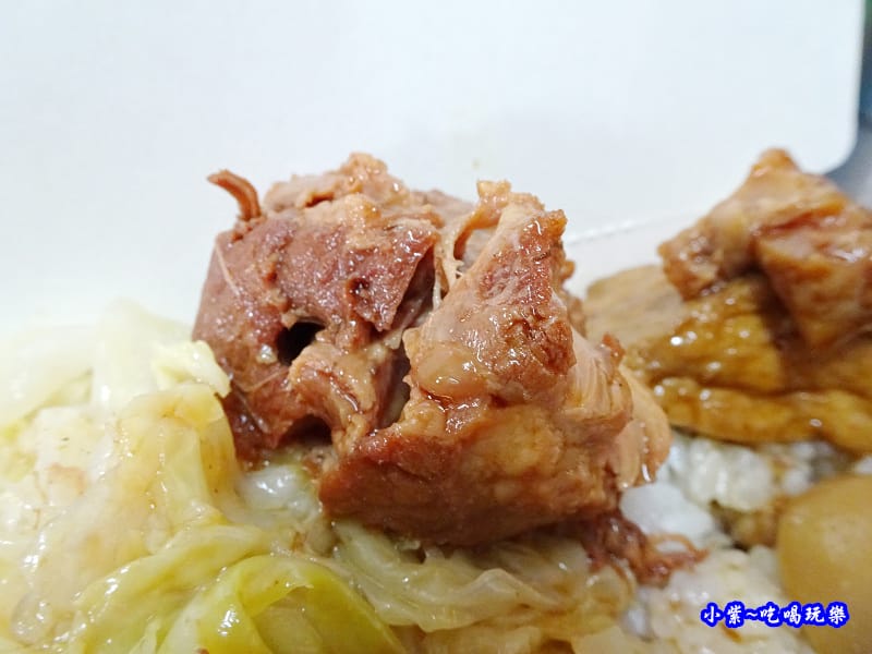 阿彬爌肉飯-第五市場4.jpg 阿彬爌肉飯-第五市場4.jpg