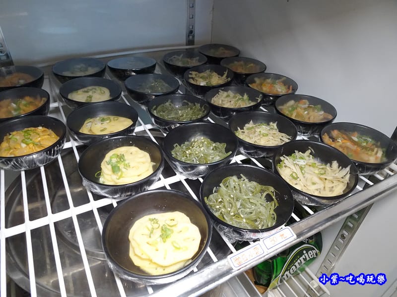 自取小菜區-山滕丼飯.jpg 自取小菜區-山滕丼飯.jpg
