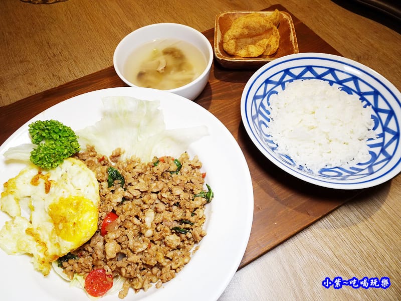 泰式打拋豬套餐-長鼻子板橋店 (2).jpg