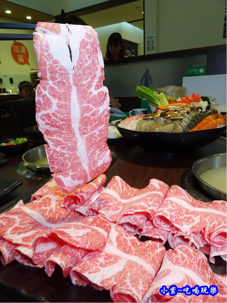 安格斯黑牛去骨牛小排-化饈火鍋 (4).jpg