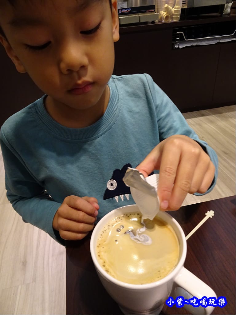 化饈現磨咖啡奶油球.jpg