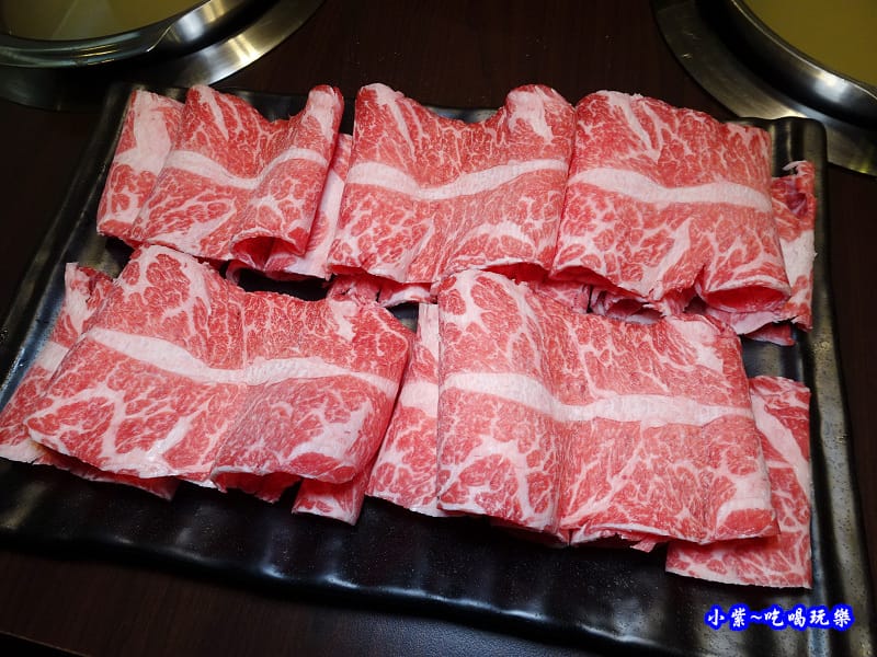 安格斯黑牛去骨牛小排-化饈火鍋 (3).jpg