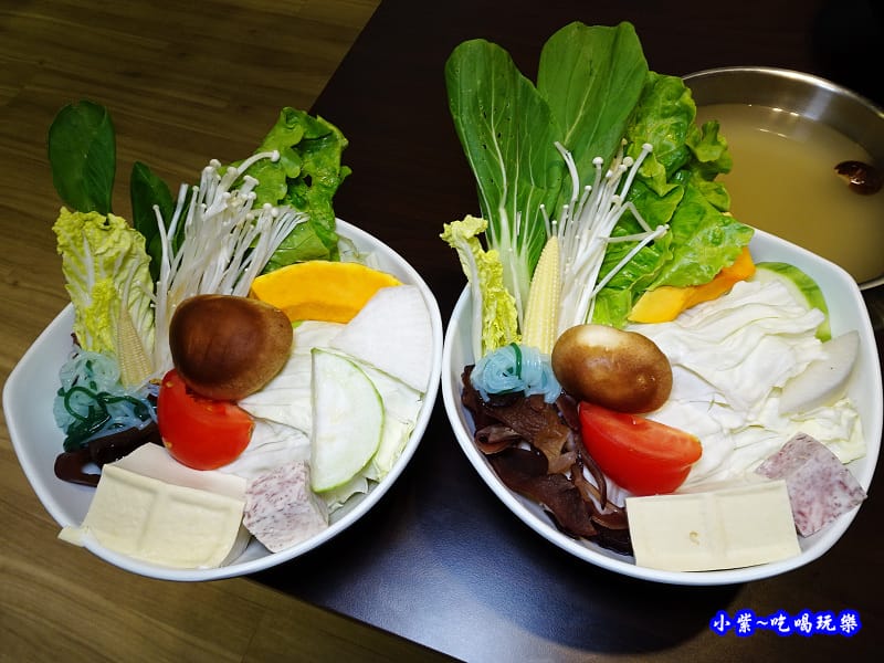 大海蝦雙人套餐菜盤-化饈火鍋.jpg