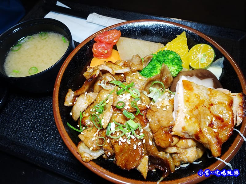 醬烤雞豬雙燒丼-八坂丼屋義大店 (3).jpg 醬烤雞豬雙燒丼-八坂丼屋義大店 (3).jpg