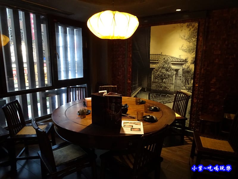 2樓包廂座位3間-肉多多桃園旗艦店 (3).jpg 2樓包廂座位3間-肉多多桃園旗艦店 (3).jpg