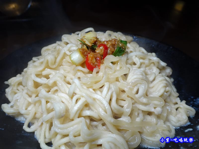 煮起司牛奶麵-肉多多桃園旗艦店.jpg 煮起司牛奶麵-肉多多桃園旗艦店.jpg