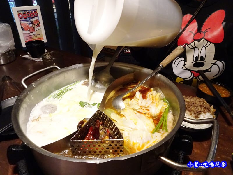 起司牛奶湯底-肉多多桃園旗艦店 (1).jpg 起司牛奶湯底-肉多多桃園旗艦店 (1).jpg