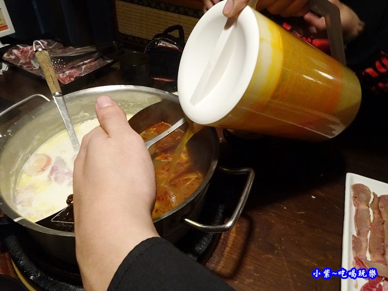 特選麻辣湯底-肉多多桃園旗艦店 (3).jpg 特選麻辣湯底-肉多多桃園旗艦店 (3).jpg
