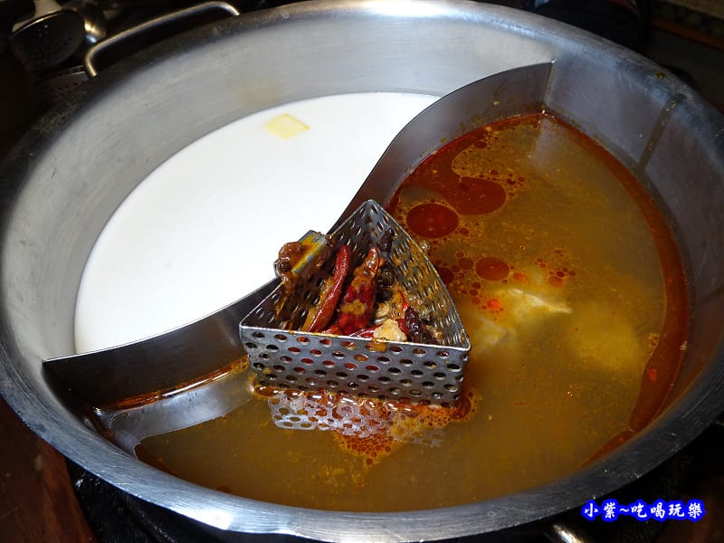 鴛鴦鍋-肉多多桃園旗艦店 (2).jpg 鴛鴦鍋-肉多多桃園旗艦店 (2).jpg