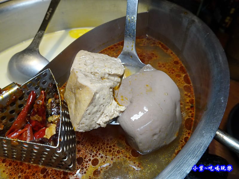 麻辣湯底鍋底-肉多多桃園旗艦店.jpg 麻辣湯底鍋底-肉多多桃園旗艦店.jpg