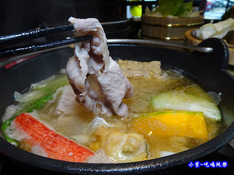 梅花豬肉-米塔石頭火鍋市府店 (1).jpg