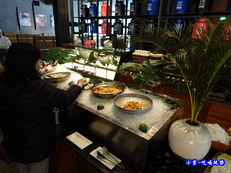 冷食海鮮與沙拉-廚窗港點飲茶百匯-桃園 (3).jpg