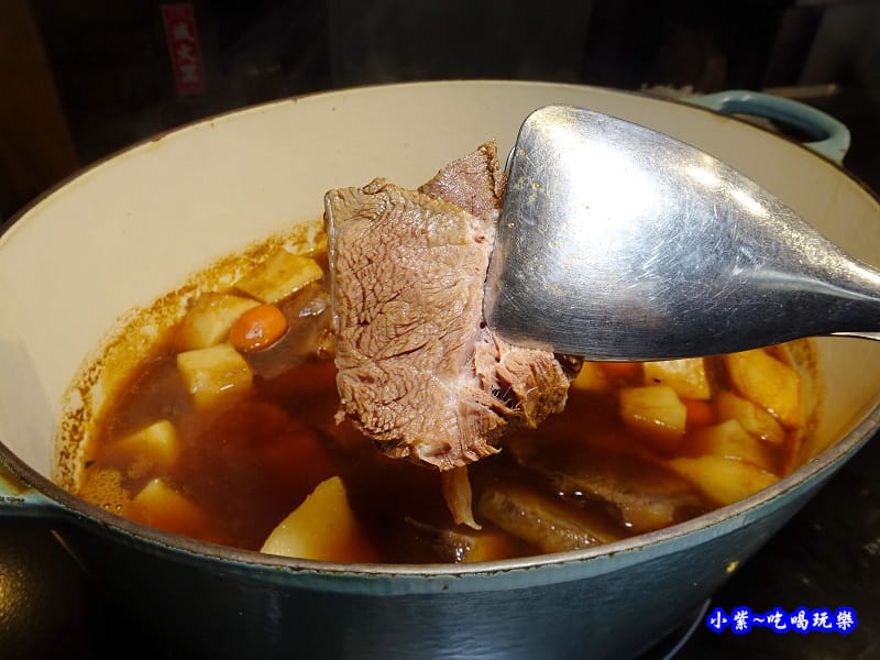 黃金德國豬腳-廚窗港點飲茶百匯-桃園.jpg