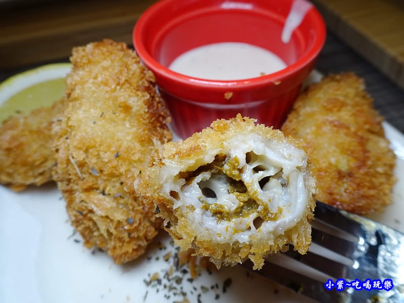 炸廣島牡蠣-銀兔湯咖哩西門店 (1).jpg 炸廣島牡蠣-銀兔湯咖哩西門店 (1).jpg