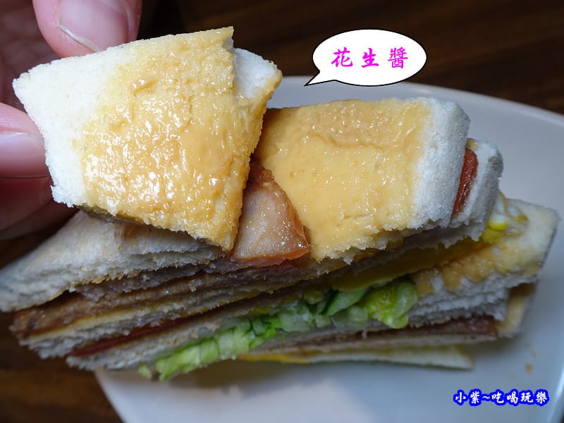 花生豬排總匯--光頭早午餐屋 (1).jpg 花生豬排總匯--光頭早午餐屋 (1).jpg