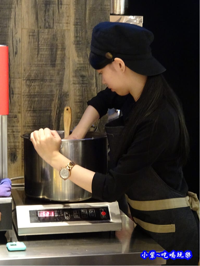 現炒黑糖-米塔黑糖桃園統領店.jpg
