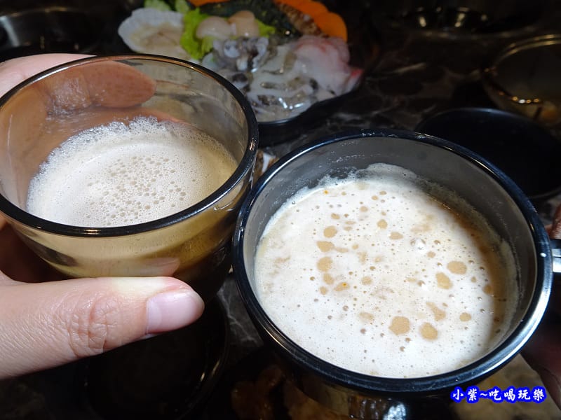 黑糖奶茶好喝-狩夜精緻單人雙味火鍋.jpg