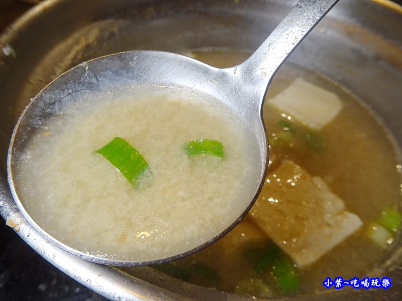 鮭魚味噌豆腐湯-食鮮日式火鍋吃到飽 (1).jpg 鮭魚味噌豆腐湯-食鮮日式火鍋吃到飽 (1).jpg