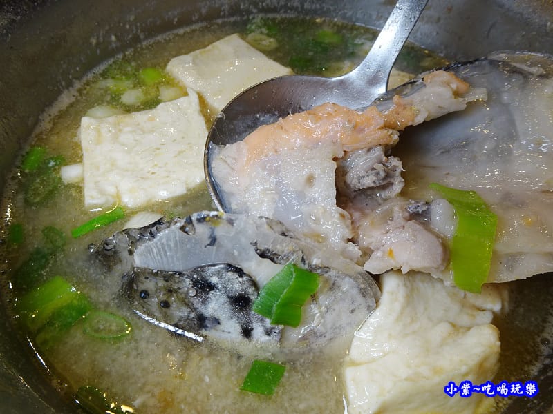 鮭魚味噌豆腐湯-食鮮日式火鍋吃到飽 (2).jpg 鮭魚味噌豆腐湯-食鮮日式火鍋吃到飽 (2).jpg