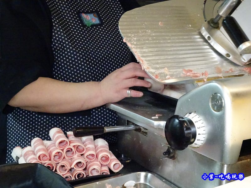 肉品現點現切-食鮮日式火鍋吃到飽 (1).jpg 肉品現點現切-食鮮日式火鍋吃到飽 (1).jpg