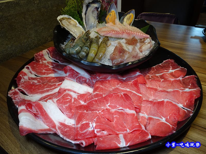 雙人海陸分享餐-肉多多火鍋竹北店 (1).jpg