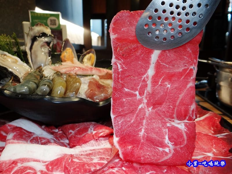 霜降牛.雙人分享餐-肉多多火鍋竹北店 (1).jpg