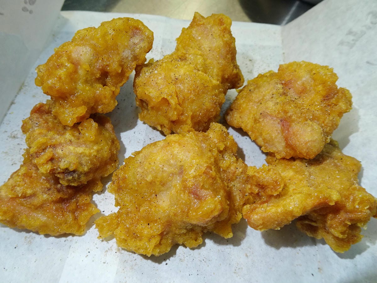 無骨腿丁-李家炸雞沙鹿店.jpg