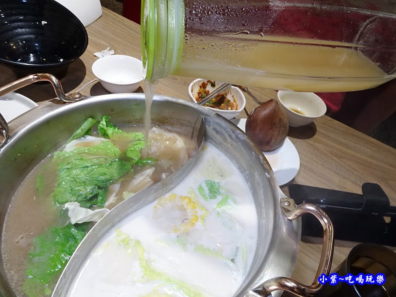 黑蒜肉骨鍋-澤鍋物 (3).jpg