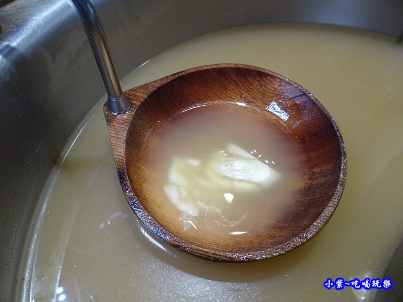 黑蒜肉骨鍋-澤鍋物 (1).jpg
