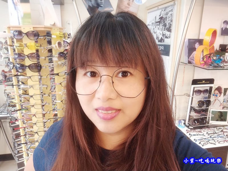 黑細框眼鏡-德新瞳 (2).jpg