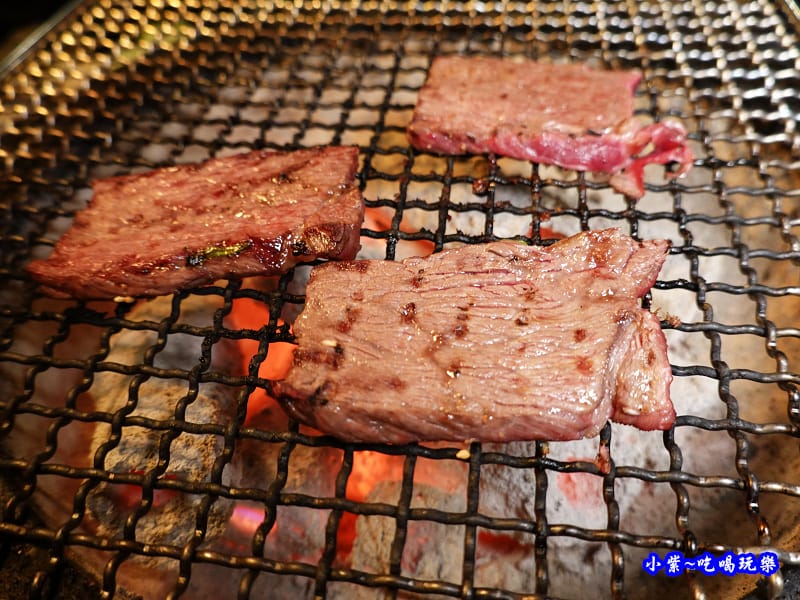 小牛胸腹肉-火之舞蓁品燒 (3)38.jpg 小牛胸腹肉-火之舞蓁品燒 (3)38.jpg
