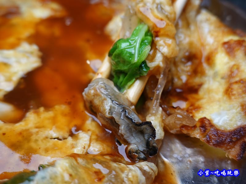 金林三兄弟蚵仔煎-饒河街夜市美食 (5).jpg