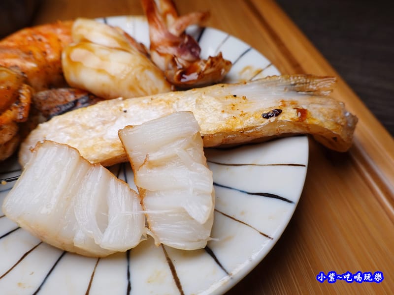 無敵海鮮盛合丼飯-大河屋燒肉丼串燒-微風本館 (1).jpg 無敵海鮮盛合丼飯-大河屋燒肉丼串燒-微風本館 (1).jpg
