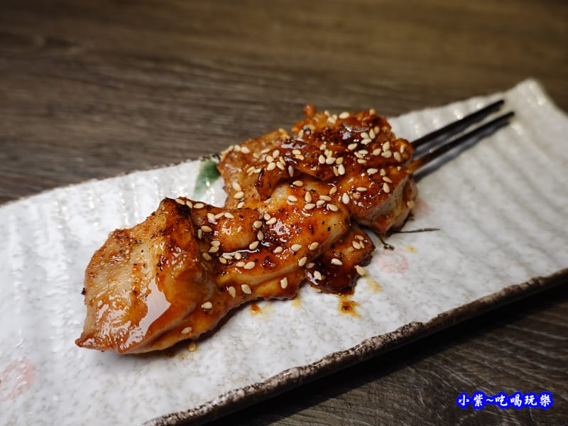 炙燒雞腿串-大河屋燒肉丼串燒-微風本館 (2).jpg 炙燒雞腿串-大河屋燒肉丼串燒-微風本館 (2).jpg