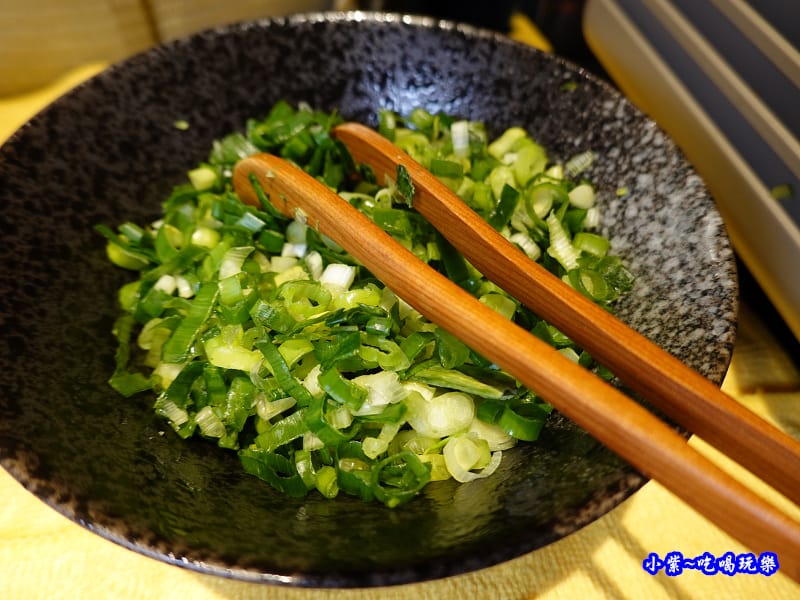 味噌湯蔥花區-大河屋燒肉丼串燒-微風本館3.jpg 味噌湯蔥花區-大河屋燒肉丼串燒-微風本館3.jpg