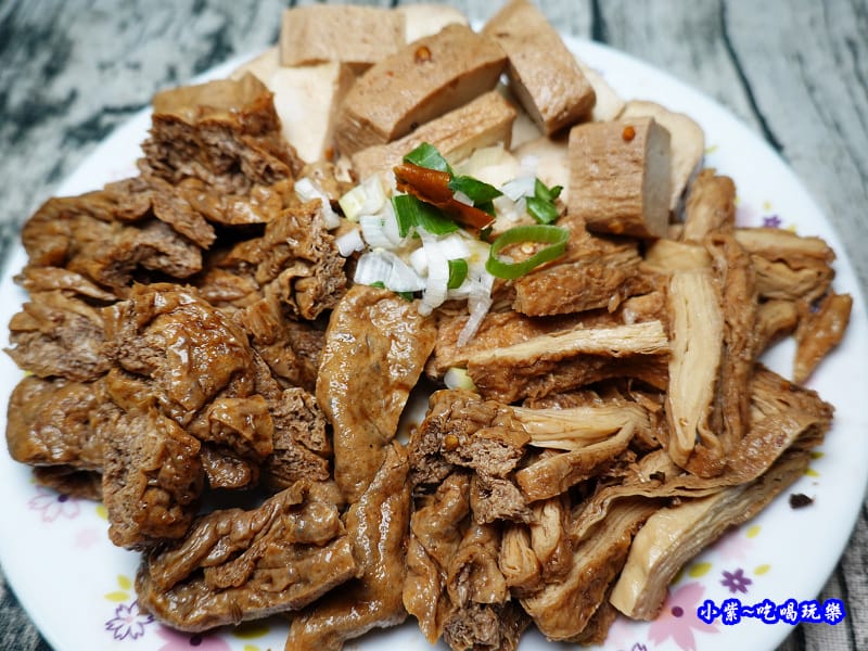 中壢美食-榮榮麻辣滷味 (7).jpg