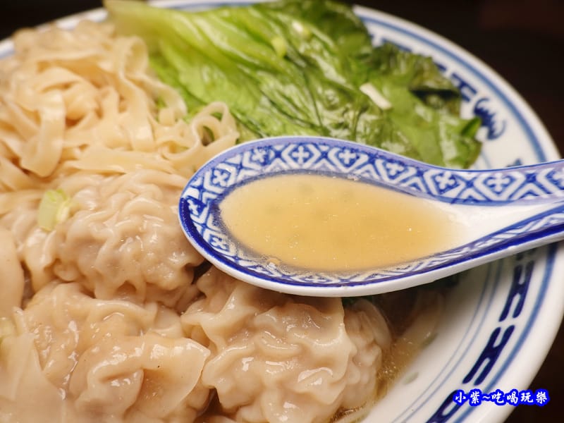 經典雲吞湯麵(粗麵-雲吞世家 (5).jpg
